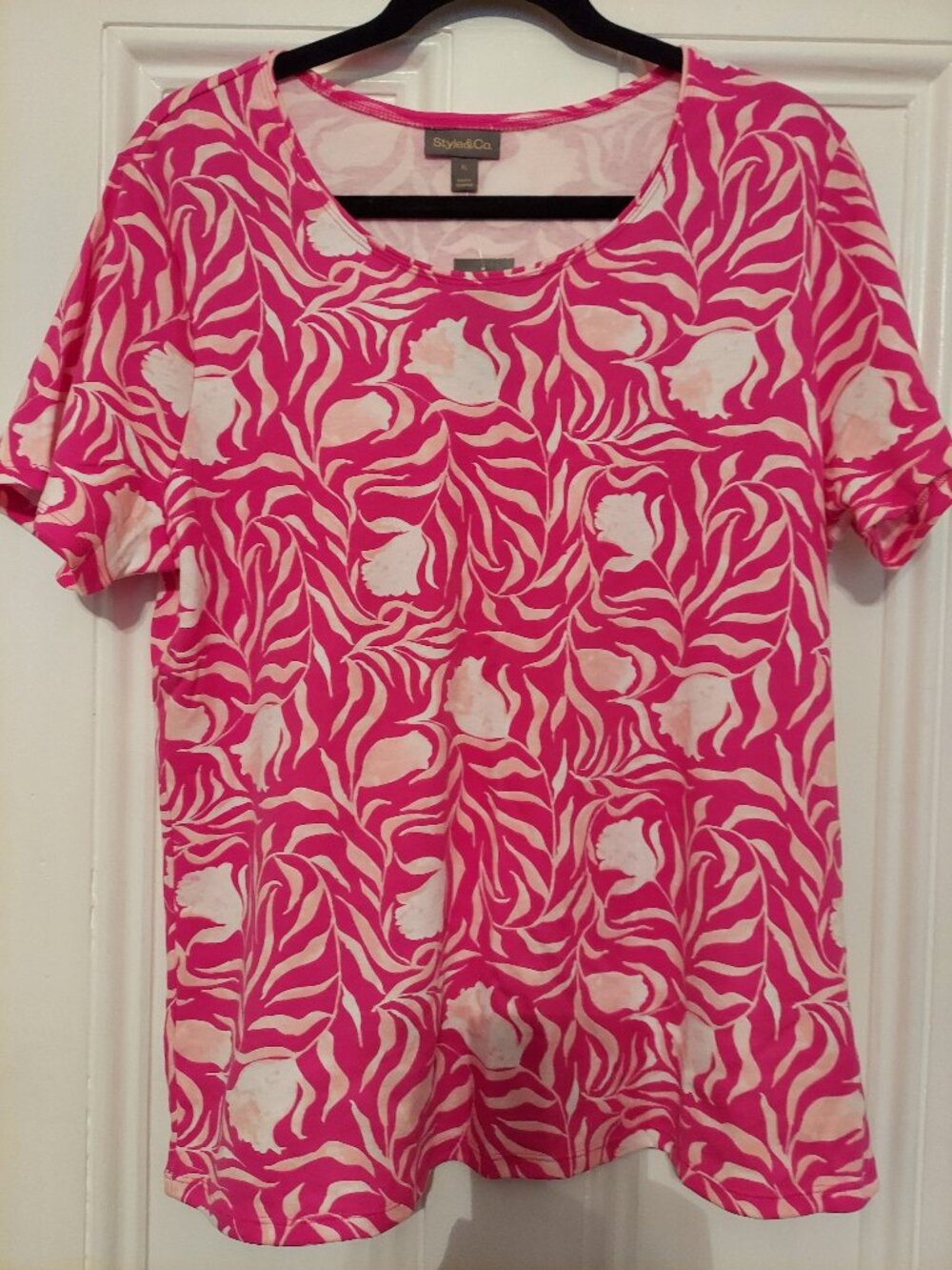 NWT Style & Co Pink & White Short Sleeve T Shirt size L